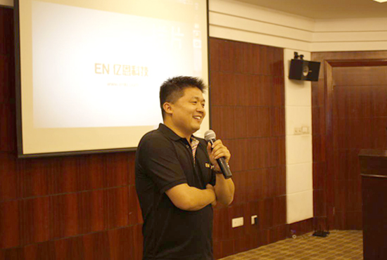 �Ƅ�(d��ng)��(li��n)�I�N���(hu��)